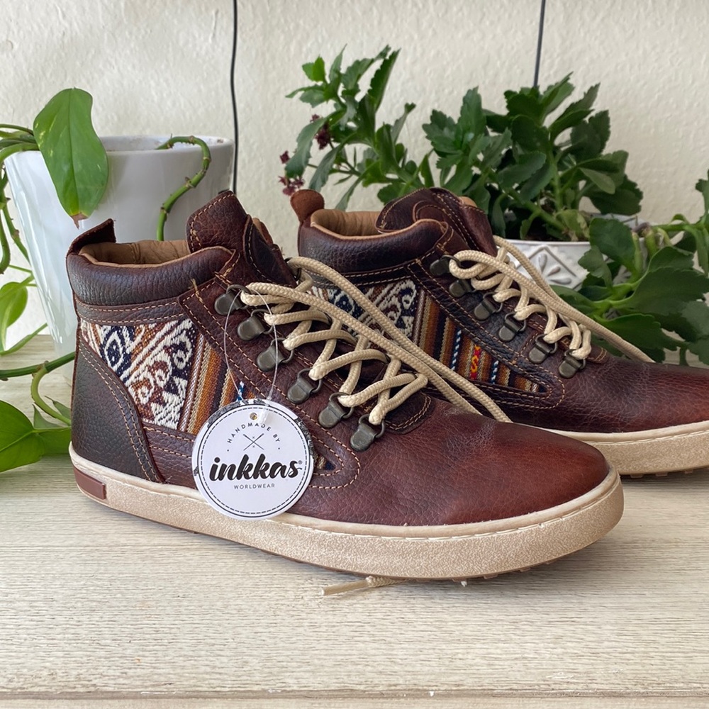 Innka, lace up brown leather boot, womens 9 and mens size 7